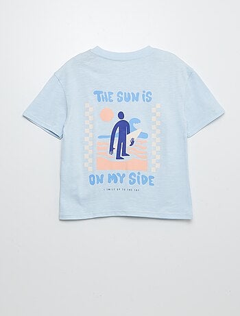 Camiseta de manga corta con bolsillo en el pecho y estampados