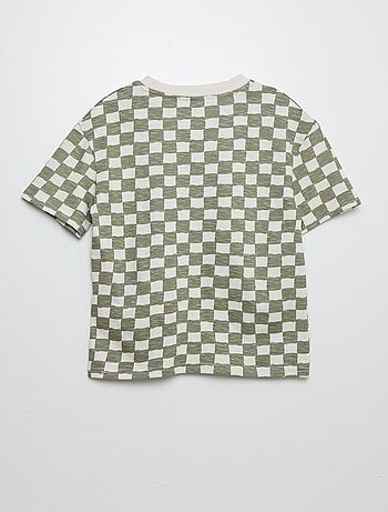 Camiseta de manga corta con bolsillo en el pecho y estampados