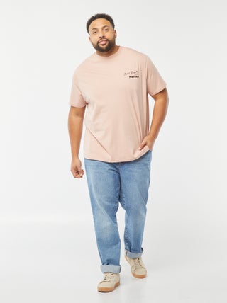 Camiseta de manga corta con bordado y estampado grande en la parte trasera