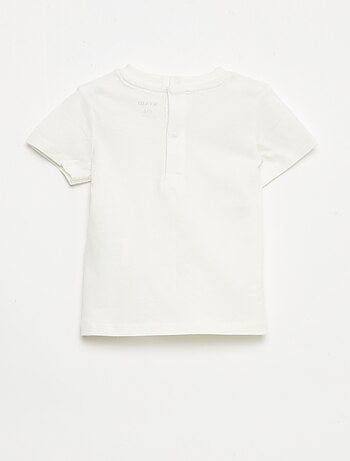 Camiseta de manga corta con bordados