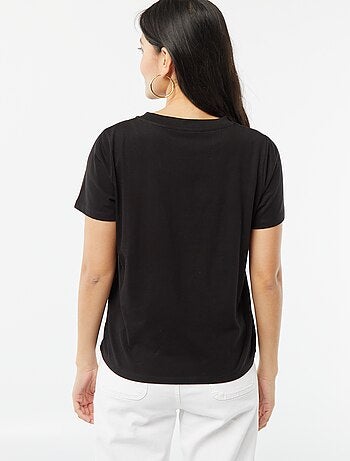 Camiseta de manga corta con bordados