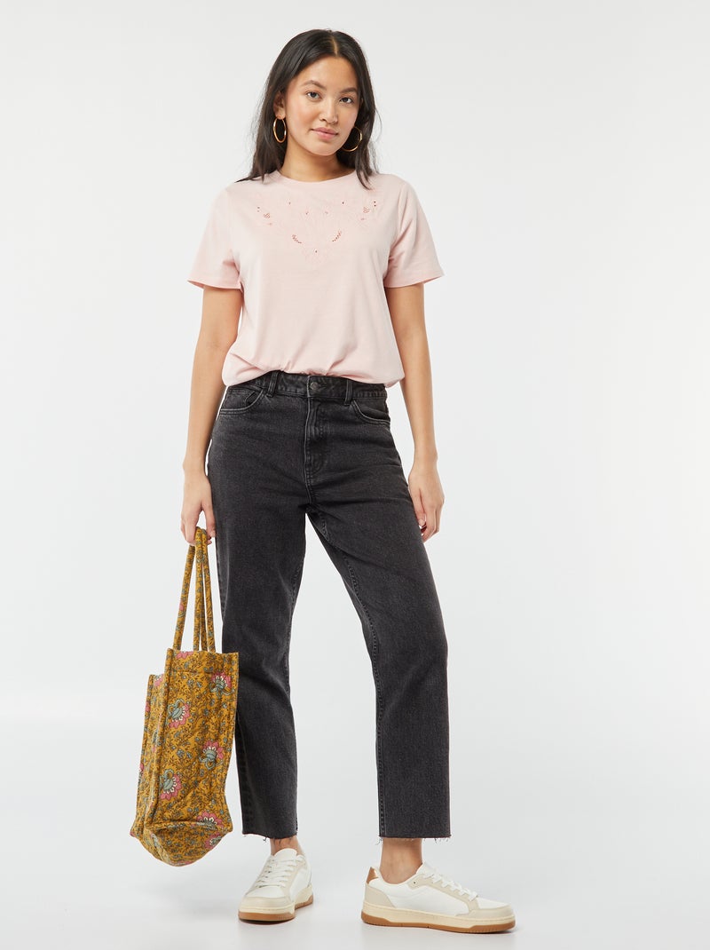 Camiseta de manga corta con bordados ROSA - Kiabi