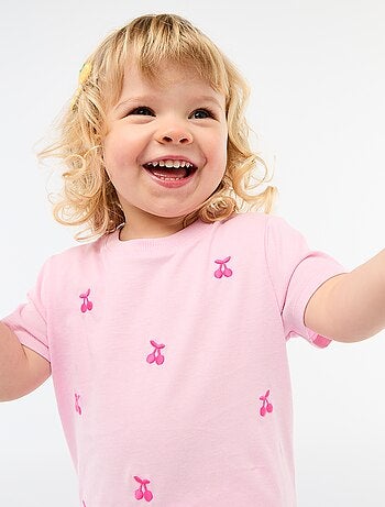 Camiseta de manga corta con bordados