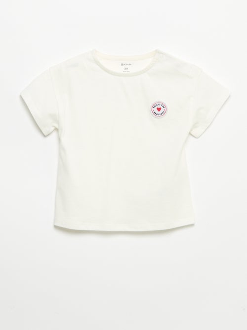 Camiseta de manga corta con corazón cosido - Kiabi