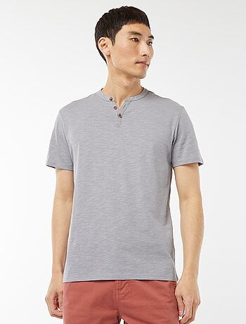 Camiseta de manga corta con cuello panadero