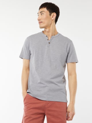 Camiseta de manga corta con cuello panadero