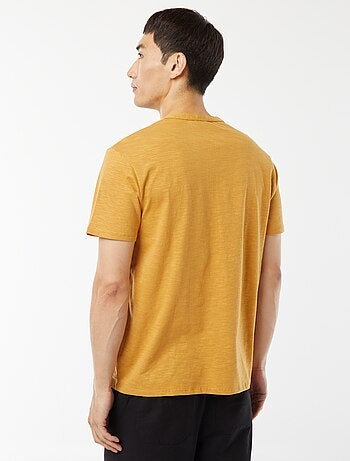 Camiseta de manga corta con cuello panadero