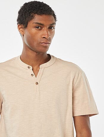 Camiseta de manga corta con cuello panadero