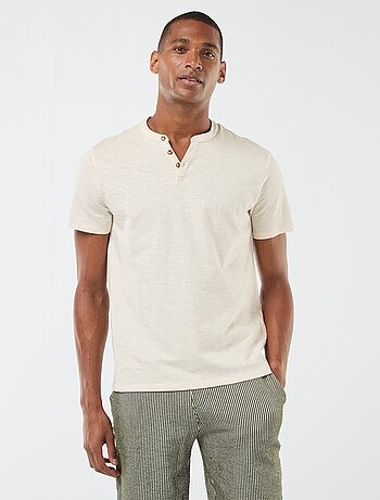 Camiseta de manga corta con cuello panadero