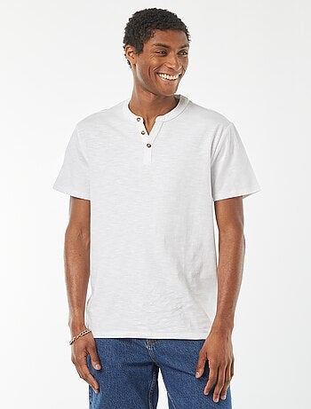 Camiseta de manga corta con cuello panadero