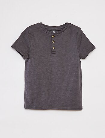 Camiseta de manga corta con cuello panadero