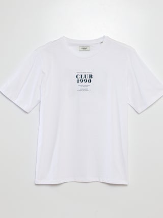 Camiseta de manga corta con cuello redondo estampada 'Produkt'