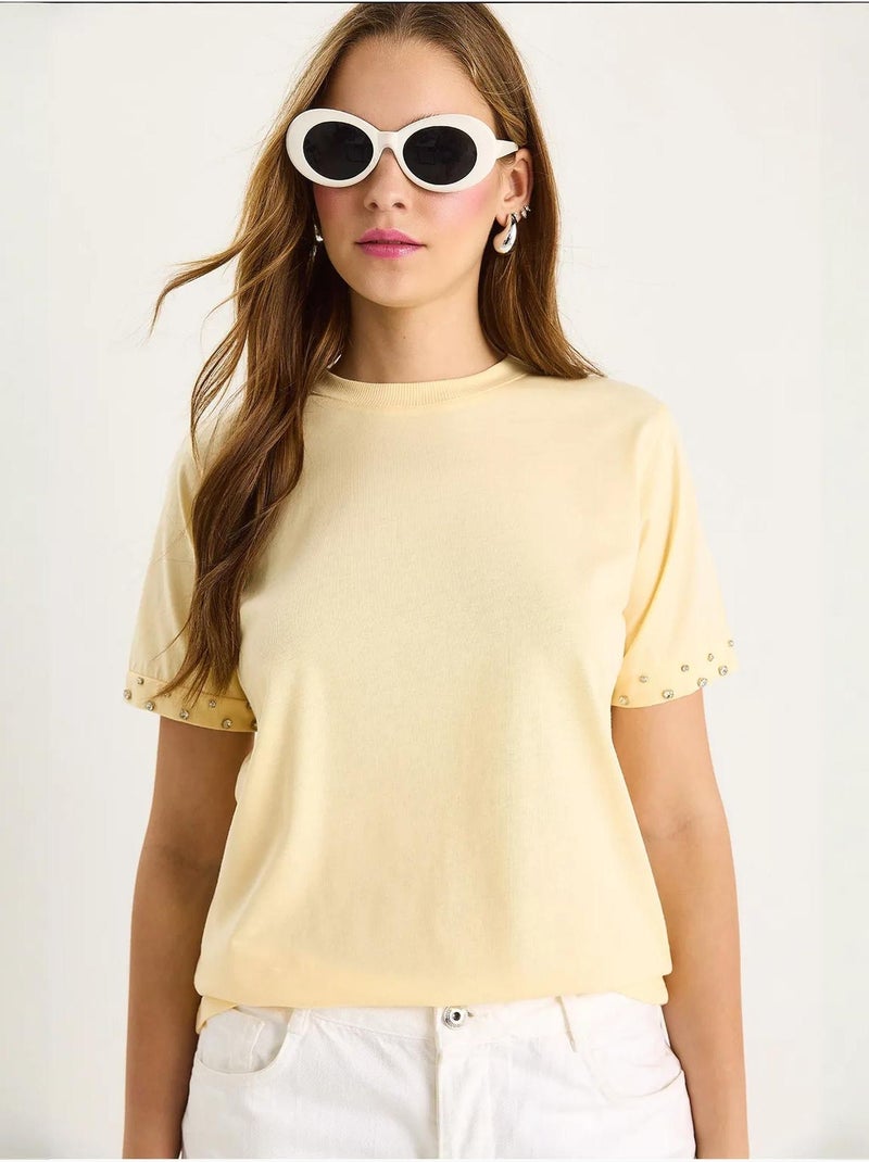 Camiseta de manga corta con cuello redondo y bordado lucci Amarillo limón - Kiabi