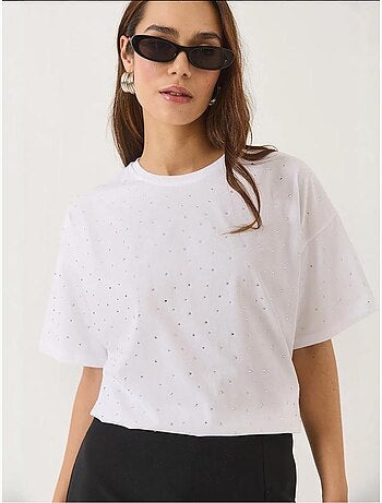 Camiseta de manga corta con cuello redondo y detalle de lentejuelas lucci