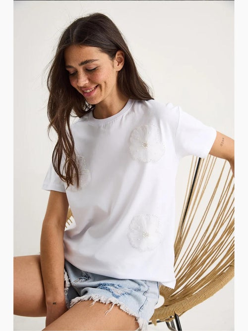 Camiseta de manga corta con cuello redondo y detalle floral de lucci - Kiabi