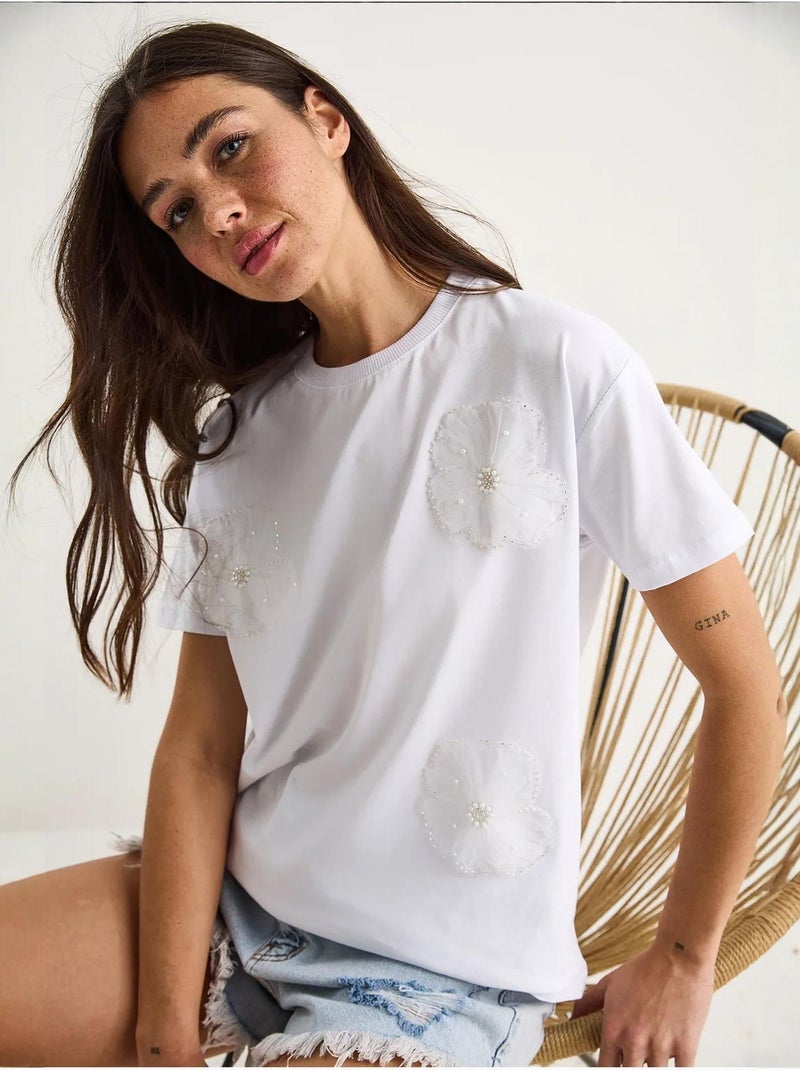 Camiseta de manga corta con cuello redondo y detalle floral de lucci Blanco - Kiabi