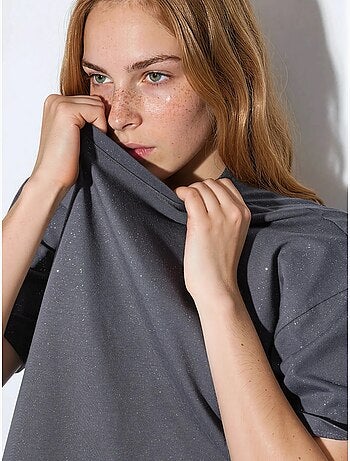 Camiseta de manga corta con cuello redondo y lentejuelas busem