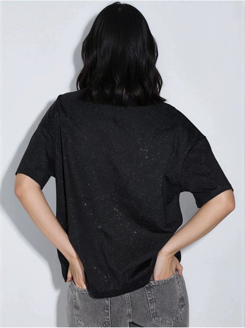 Camiseta de manga corta con cuello redondo y lentejuelas busem - Kiabi Camiseta de manga corta con cuello redondo y lentejuelas busem - Kiabi