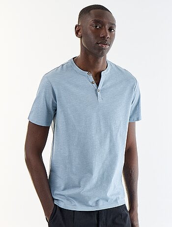 Camiseta de manga corta con cuello tunecino