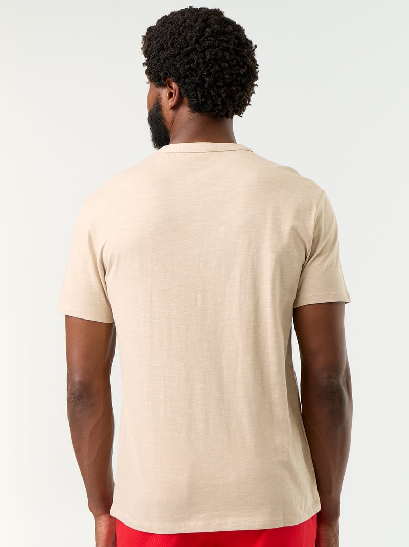 Camiseta de manga corta con cuello tunecino Beige - Kiabi