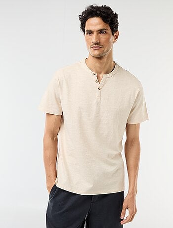 Camiseta de manga corta con cuello tunecino