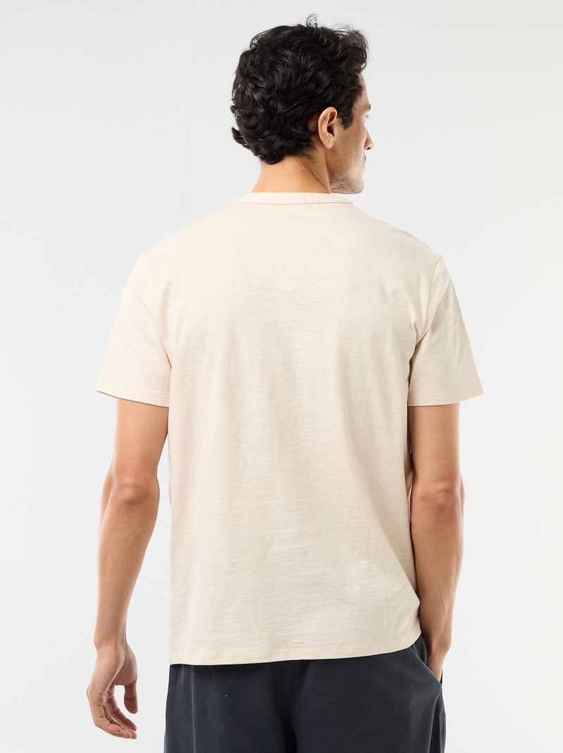 Camiseta de manga corta con cuello tunecino Beige - Kiabi