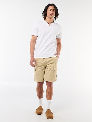 Camiseta de manga corta con cuello tunecino