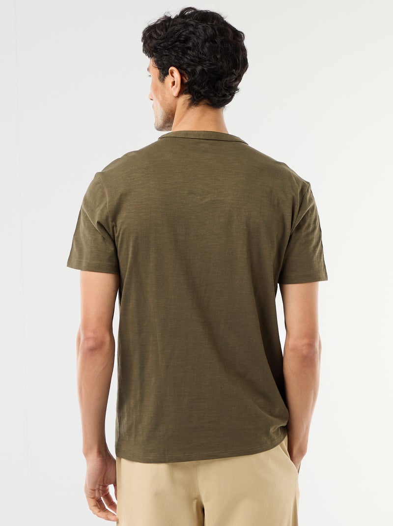Camiseta de manga corta con cuello tunecino Kaki - Kiabi