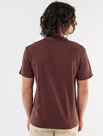 Camiseta de manga corta con cuello tunecino