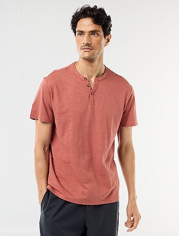 Camiseta de manga corta con cuello tunecino