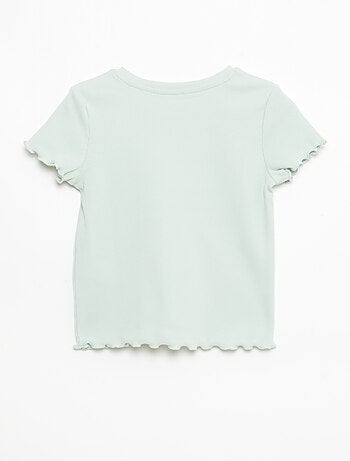 Camiseta de manga corta con forma calada