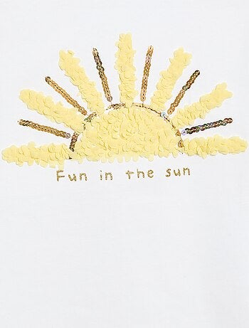 Camiseta de manga corta con diseño