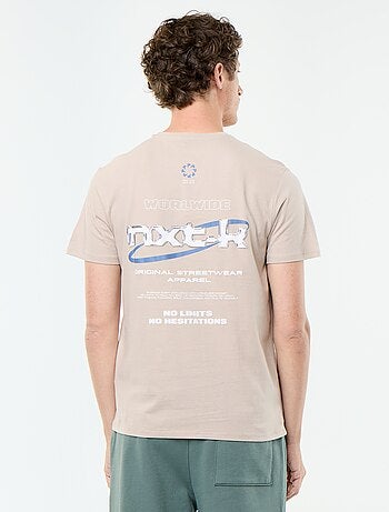 Camiseta de manga corta con estampado de fantasía