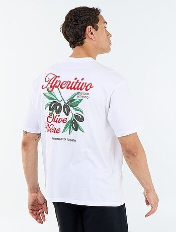 Camiseta de manga corta con estampados y bordados por delante y por detrás