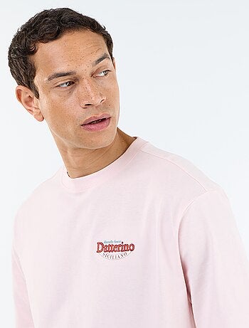 Camiseta de manga corta con estampados y bordados por delante y por detrás