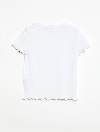 Camiseta de manga corta con forma calada