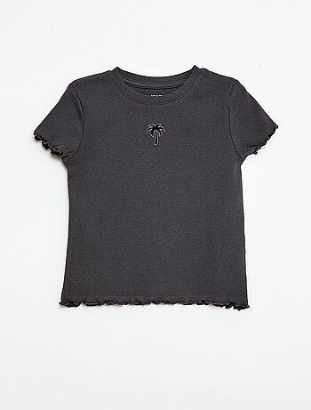 Camiseta de manga corta con forma calada