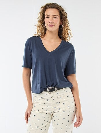 Camiseta de manga corta cuello de pico