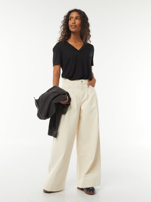 Camiseta de manga corta cuello de pico - Kiabi Camiseta de manga corta cuello de pico - Kiabi