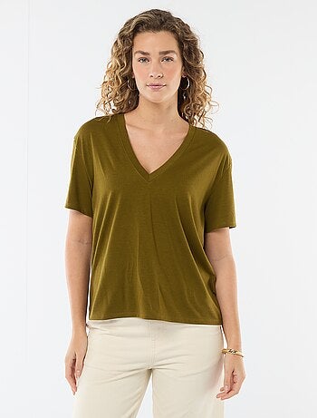 Camiseta de manga corta cuello de pico