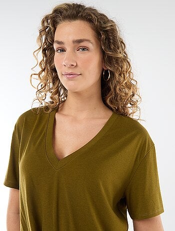 Camiseta de manga corta cuello de pico