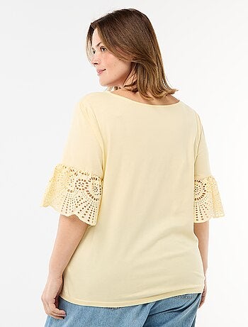 Camiseta de manga corta de macramé