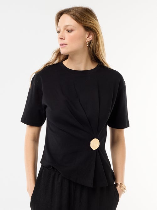 Camiseta de manga corta drapeada con adorno fantasía - Kiabi