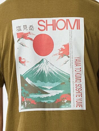 Camiseta de manga corta estampada con cuello redondo