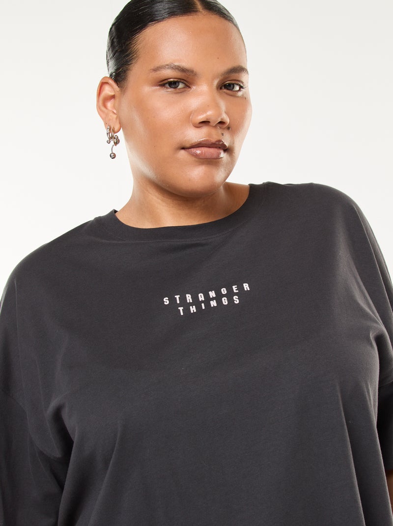 Camiseta de manga corta 'Stranger Things' con estampado delantero y trasero Negro - Kiabi