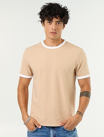 Camiseta de manga corta y bordes a contraste