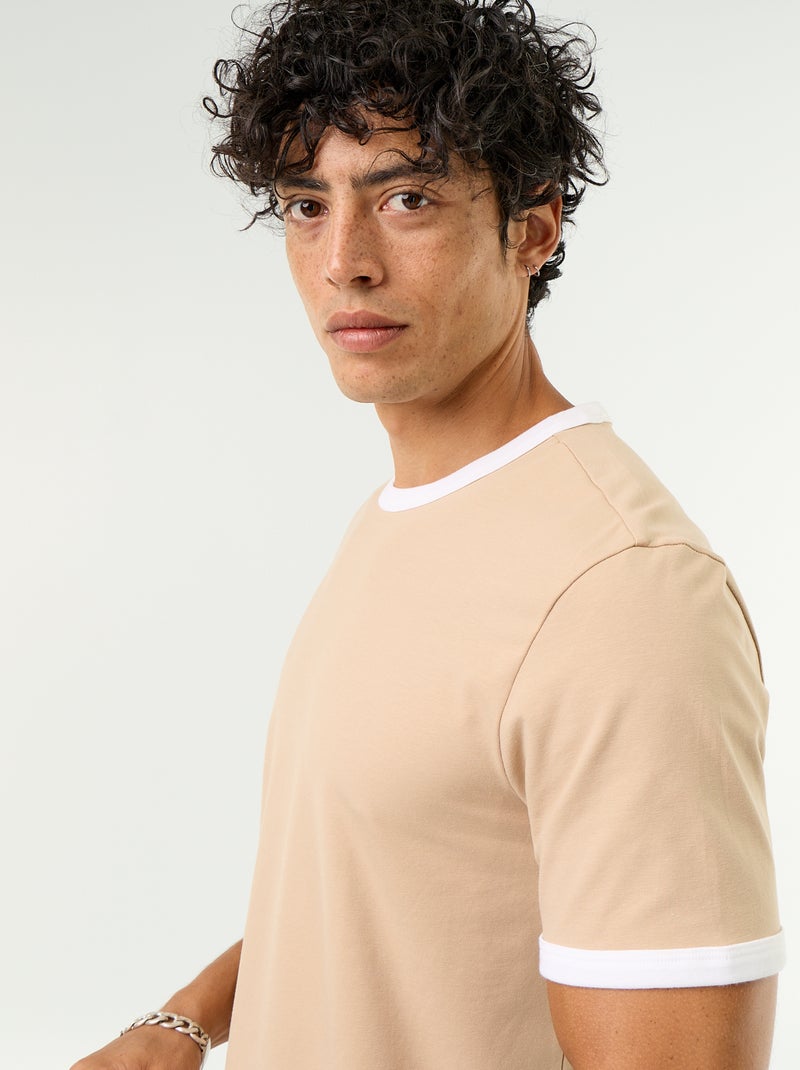 Camiseta de manga corta y bordes a contraste Beige - Kiabi