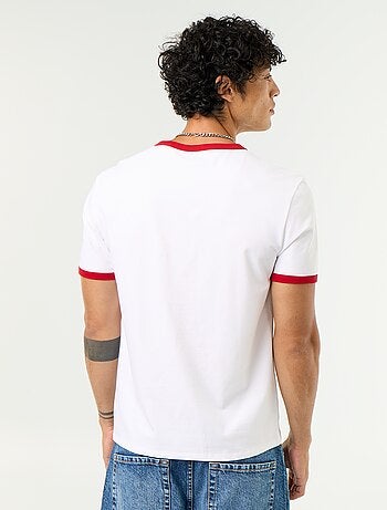 Camiseta de manga corta y bordes a contraste