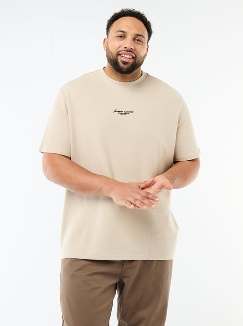 Camiseta de manga corta y cuello redondo en jacquard de algodón - Kiabi Camiseta de manga corta y cuello redondo en jacquard de algodón - Kiabi