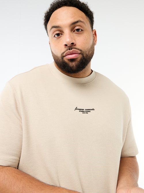 Camiseta de manga corta y cuello redondo en jacquard de algodón - Kiabi Camiseta de manga corta y cuello redondo en jacquard de algodón - Kiabi